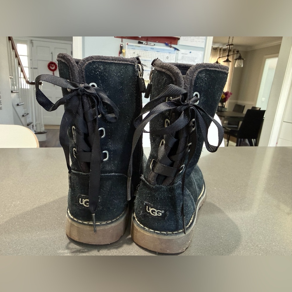UGG Kids size 2 kids Australia Corene black Suede lace up pull on side zip